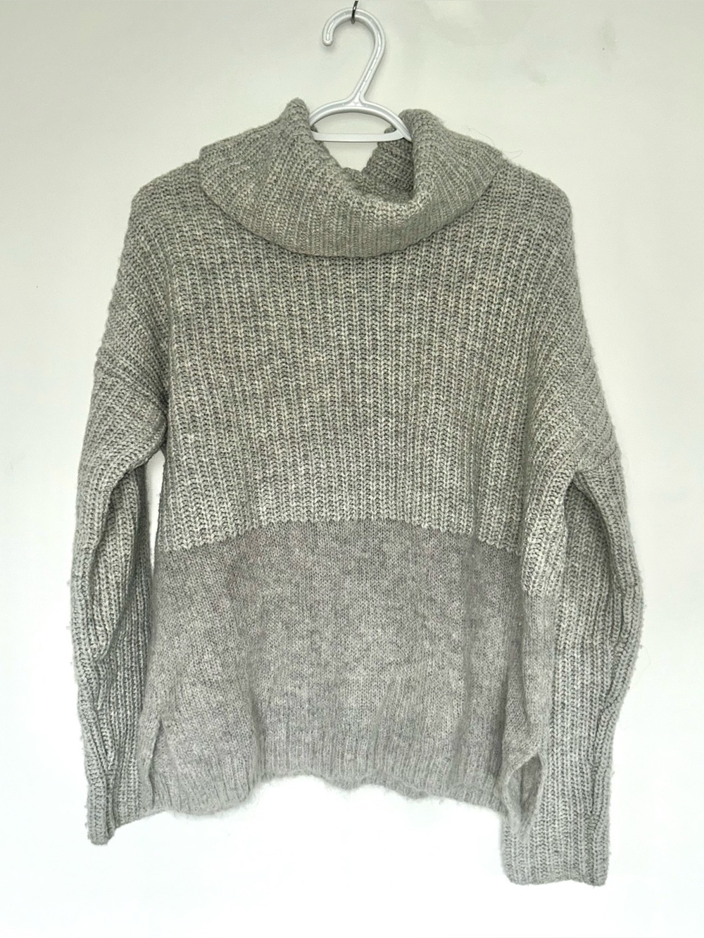 Cynthia Rowley Gray Mixed-Knit Cowl Neck Sweater Size Medium Wool/Alpaca Blend